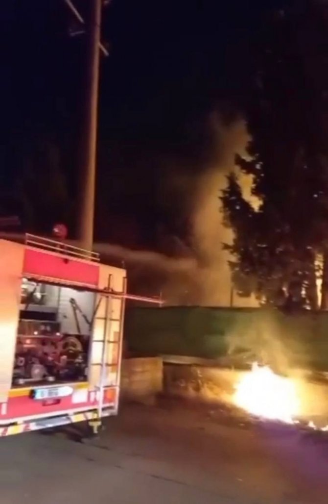Bursa’da Trafo Bomba Gibi Patladı, Alevler Fabrikaya Sıçramadan Söndürüldü