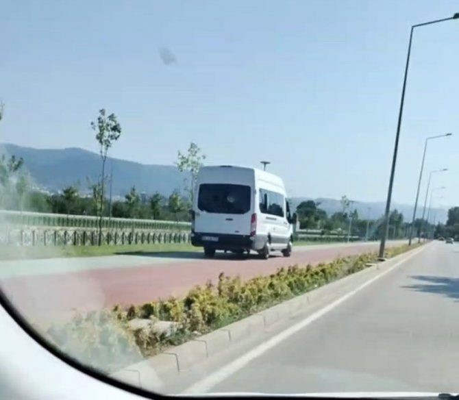 Bursa’da Atı Motosiklete Bağlayarak Götürdü