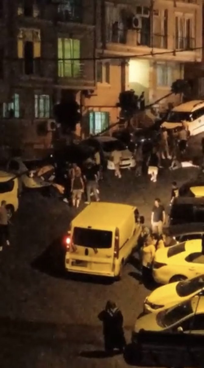 İ̇stanbul’da Korkunç Cinayet: Sokak Ortasında Kalbinden Bıçaklanarak Öldürüldü
