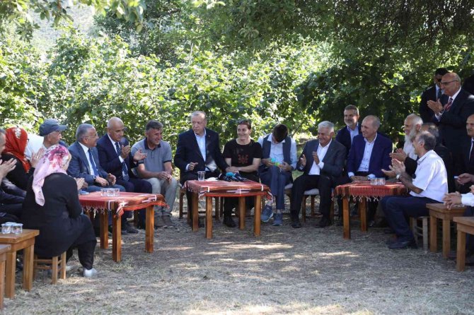 Cumhurbaşkanı Erdoğan Fındık Bahçesinde