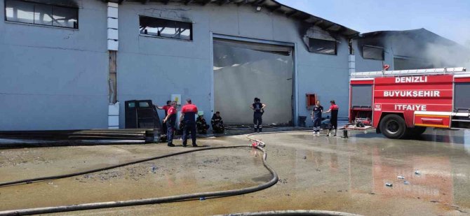 Denizli Valiliğinden Lojistik Deposu Yangınıyla İlgili Açıklama
