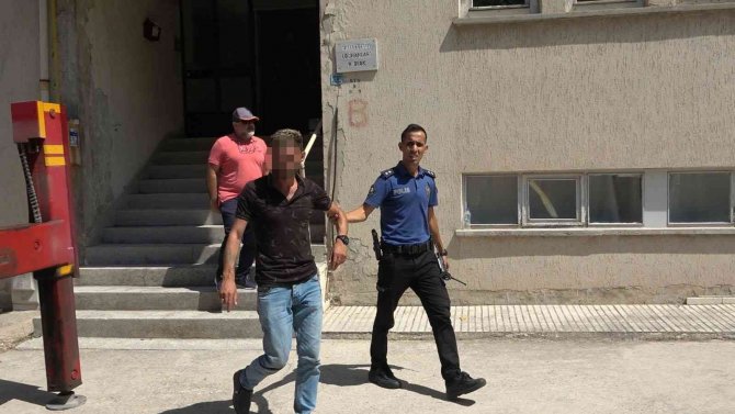 Emniyet Müdürü Ve Kadın Sendika Başkanı Engelli Memuru Ölümün Kıyısından Aldı