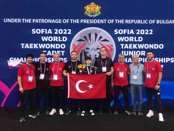 Emre Talha Evin, Dünya Üçüncüsü