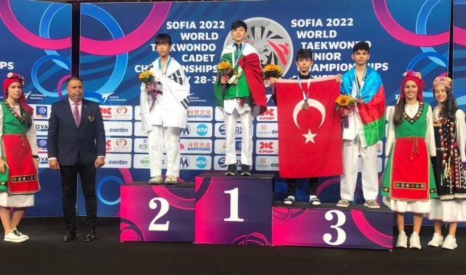 Emre Talha Evin, Dünya Üçüncüsü