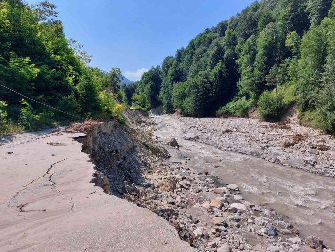 Sel Sonrası Yaralar Sarılıyor