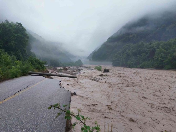 Sel Sonrası Yaralar Sarılıyor