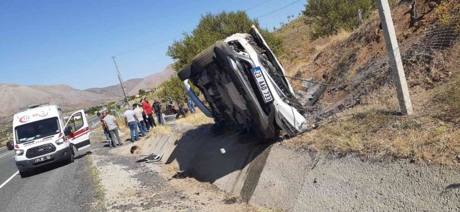 Elazığ’da Otomobil Yan Yattı: 1 Yaralı