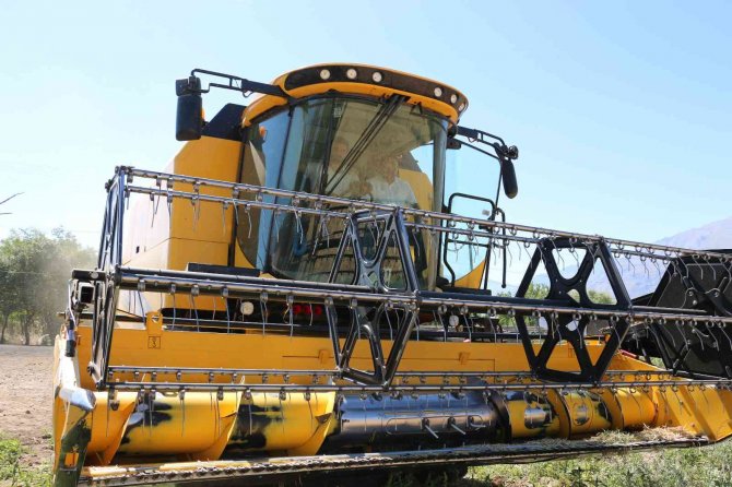 Buğday Rekoltesi Çiftçinin Yüzünü Güldürdü