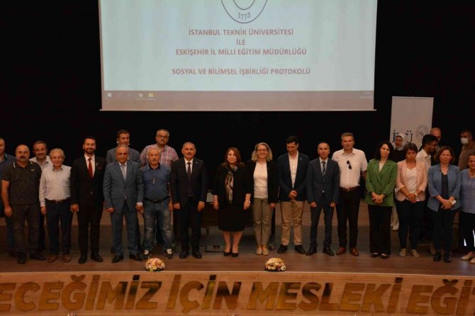 Eskişehir’deki Öğrencilere İ̇tü’nün Kapıları Açıldı