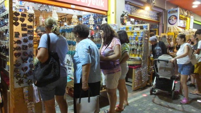 Burhaniye’de Fuar Heyecanı Esnafa Yaradı