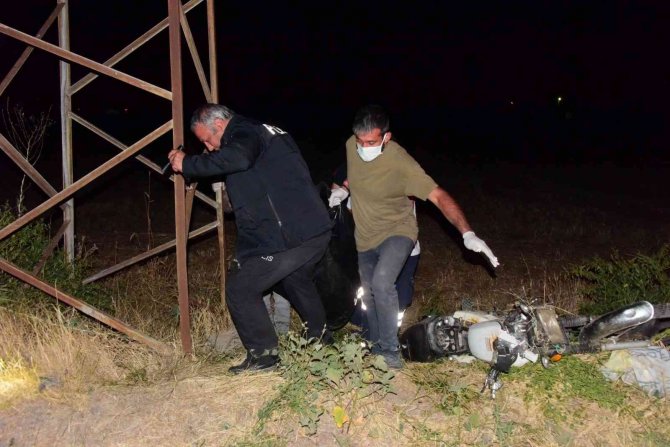 Motosikletiyle Gerilim Hattının Direğine Çarpan Semih, Hayatını Kaybetti