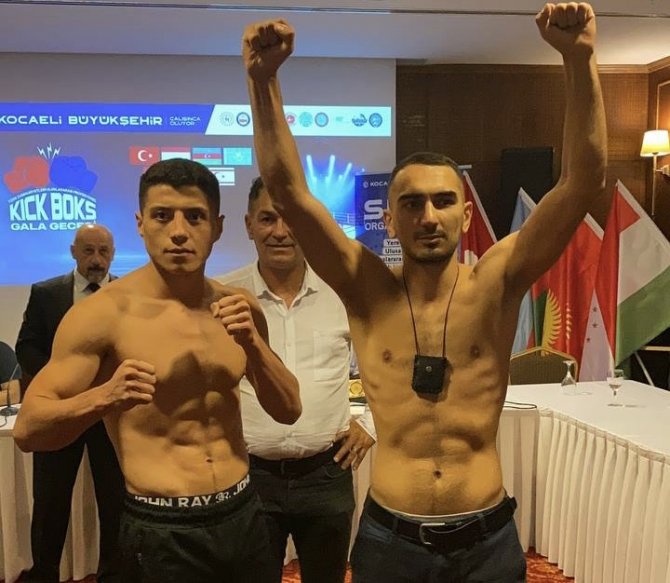Milli Sporcu Bu Kez Altın Kemer İçin Yumruk Sallayacak
