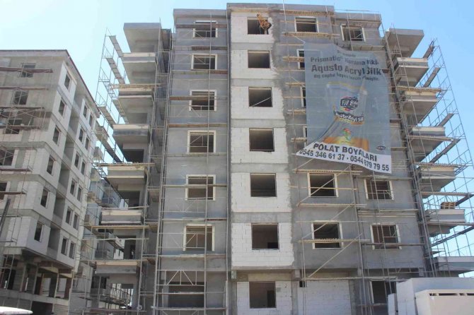 Kilis’te 4. Kattan Düşen İşçi Ağır Yaralandı