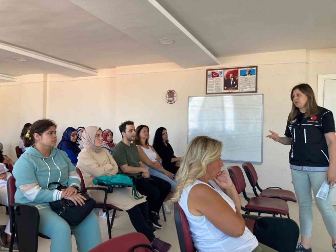 İ̇zmek’li Kadınlara Farkındalık Eğitimi