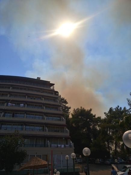 Marmaris Yangınında Yanan Otelin Müşterilerinin Panik Anlarının Görüntüleri Ortaya Çıktı
