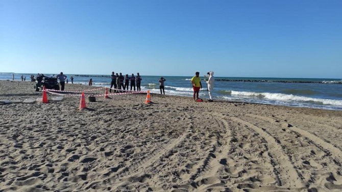 Sahildeki 30 Litrelik Varil Afad Ekiplerini Harekete Geçirdi