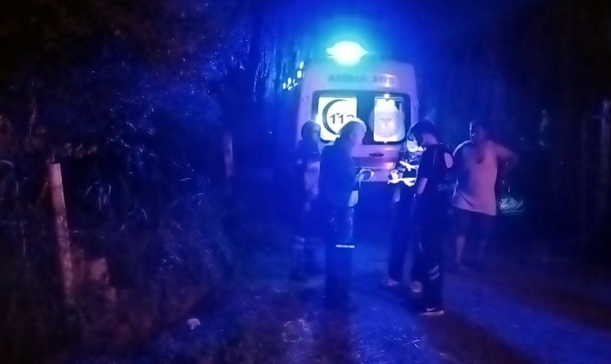 Hafif Ticari Araç Sulama Kanalına Uçtu