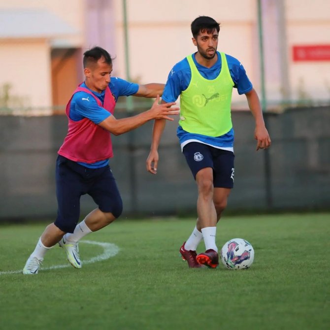 Afyonspor Günü Tek Antrenman İle Tamamladı