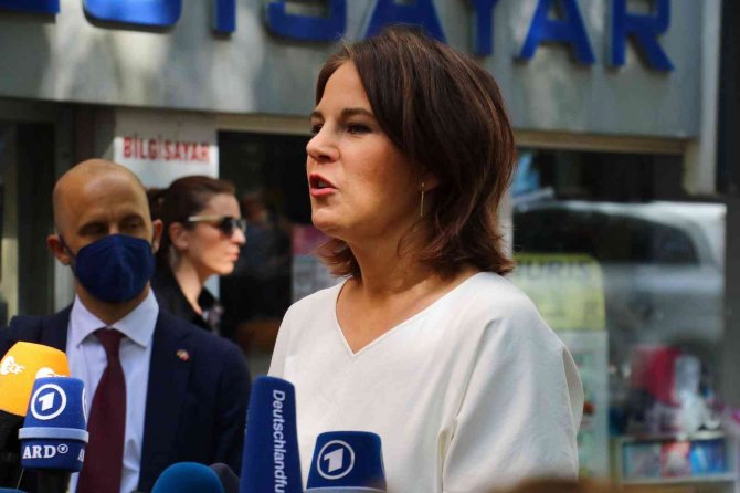 Alman Dışişleri Bakanı Baerbock, Kadın Dayanışma Vakfı’nı Ziyaret Etti