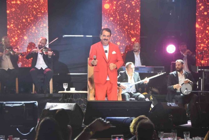 İ̇brahim Tatlıses, Hayranlarına Unutulmaz Bir Gece Yaşattı