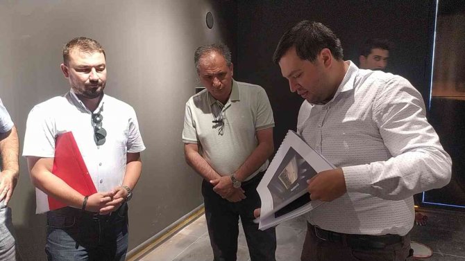 Başkan Çakın, Uşakspor’un Devredilmesi İçin İmzaların Atıldığını Açıkladı