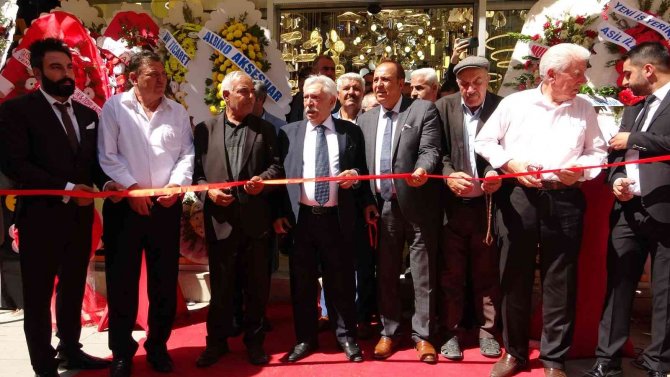 Başkan Kandaşoğlu, Rana Avize’nin Açılışını Gerçekleştirdi