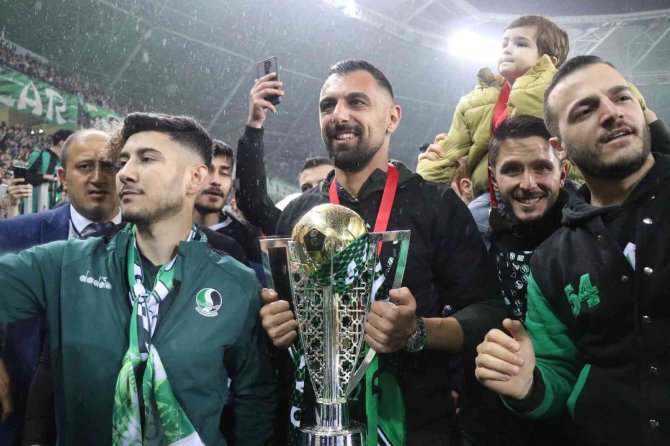 Sakaryaspor, 9 İsmi Renklerine Bağladı