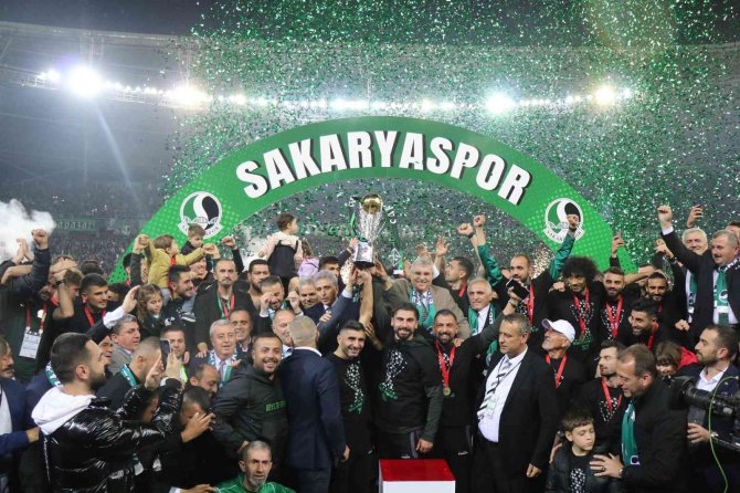 Sakaryaspor, 9 İsmi Renklerine Bağladı