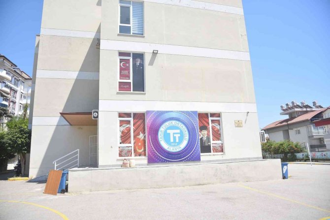 Alanya Belediyesi Okullarda Mesai Yapıyor