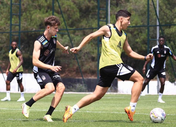 Beşiktaş, Yeni Sezon Hazırlıklarına Devam Ediyor
