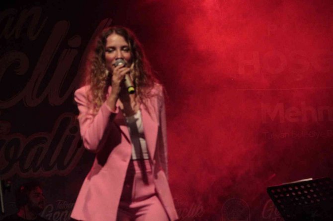 Binlerce Tatvanlı Gençlik Festivalinde Buluştu