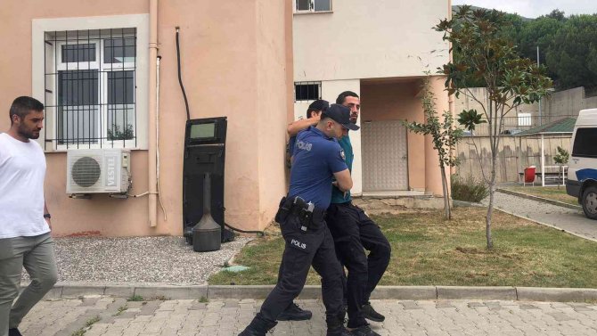 İ̇ki Noktada Kasıtlı Yangın Çıkaran Zanlı Yakalandı