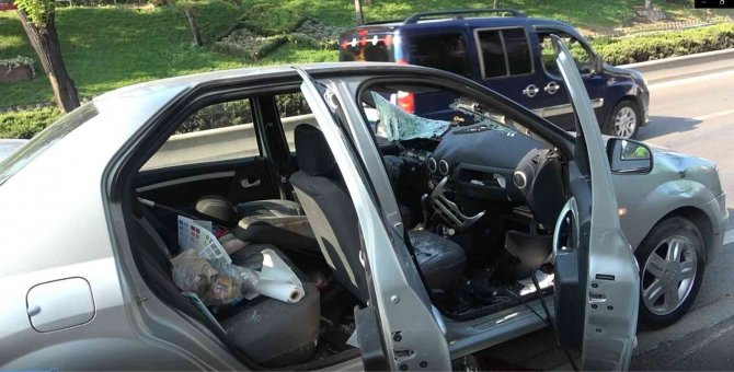 Bursa’da Akıl Almaz Olayda, Köprüden Atlayan Kişi Otomobilin Üzerine Düştü: 3 Yaralı