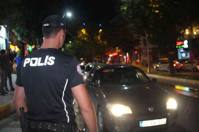 Elazığ’da Denetimler Gece Boyu Sürdü