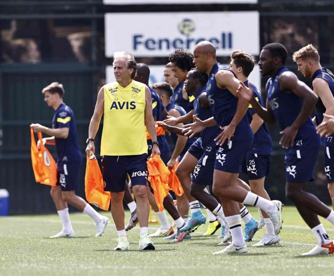 Fenerbahçe, Slovacko Maçına Hazırlanıyor