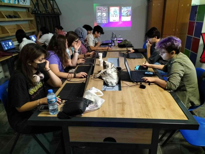 Gürsu Belediyesi, Uygulama Kulüpleriyle Gençlerin Yetkinliklerini Geliştiriyor