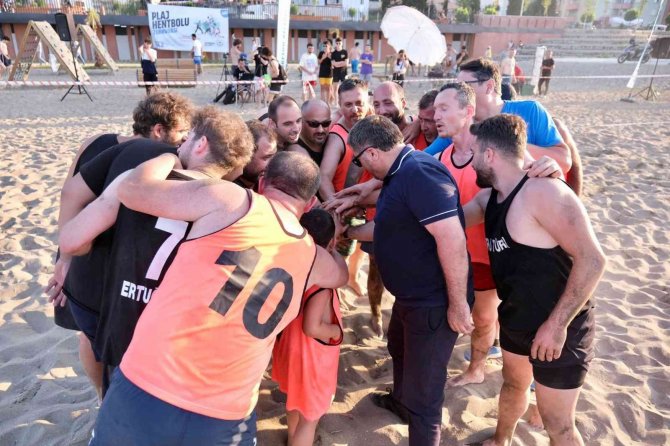 Giresun’da Plaj Hentbolu Heyecanı Yaşandı