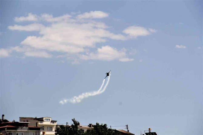 Gökyüzünün Çelik Kanatları Bayburt Semalarında