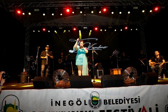 İ̇negöl Tuğçe Kandemir Konserine Akın Etti