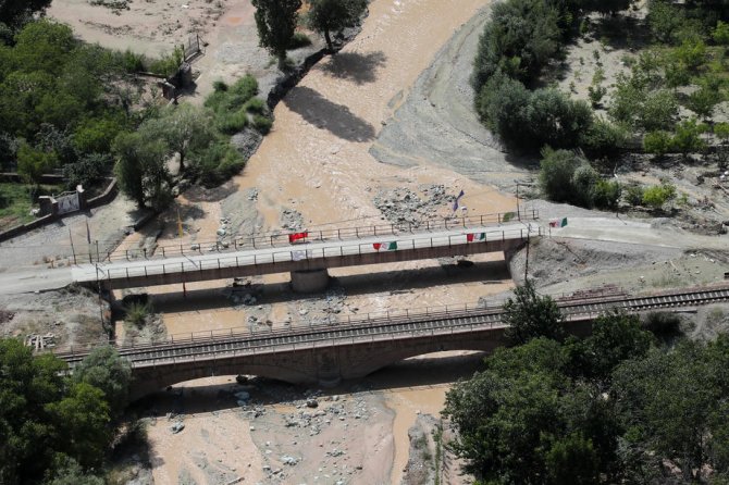 İ̇ran’daki Sel Felaketinde Can Kaybı 69’a Yükseldi