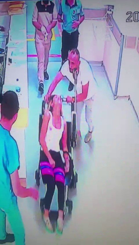Kadıköy’de Silahla Vurduğu Elif Güneş’i Hastaneye Götüren Zanlı Kamerada