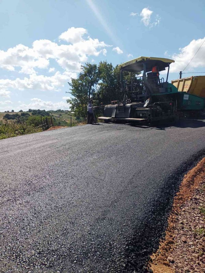 Büyükşehir, Kenti Ürettiği Asfaltı Kullanıyor