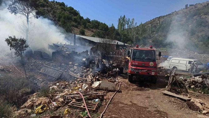 Seydişehir’de Ev Ve Samanlık Yangını: 1 Yaralı