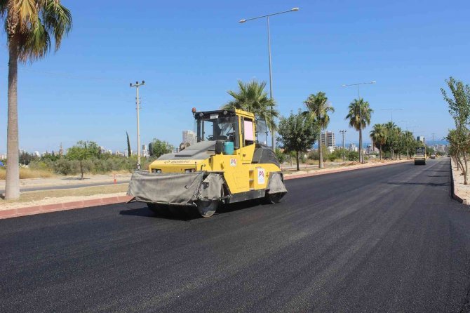 Mersin’de Asfalt Çalışmaları Sürüyor
