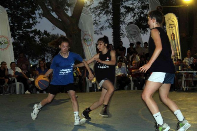 Berkay Akbaş Sokak Basketbol Turnuvası Sona Erdi