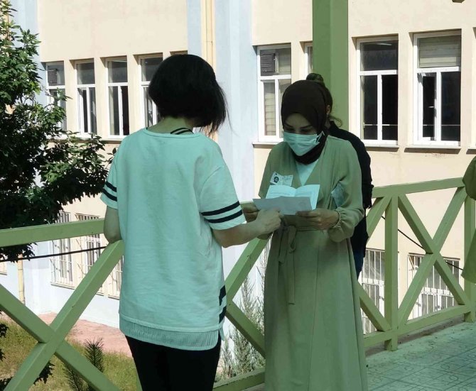 Hayalleri İçin Dakikalarla Yarıştılar