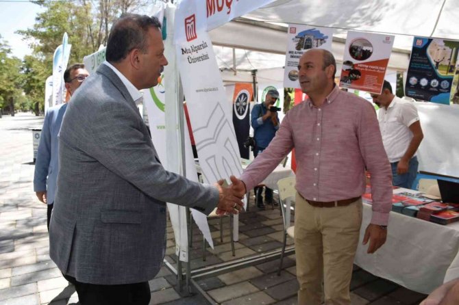 Tatvan’da 9 Üniversite Tanıtım Standı Kurdu