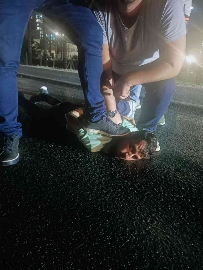 Kız Kavgası: 1 Ağır Yaralı