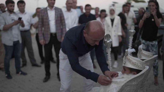 Altınova’da 18. Sünnet Şöleni Coşkusu