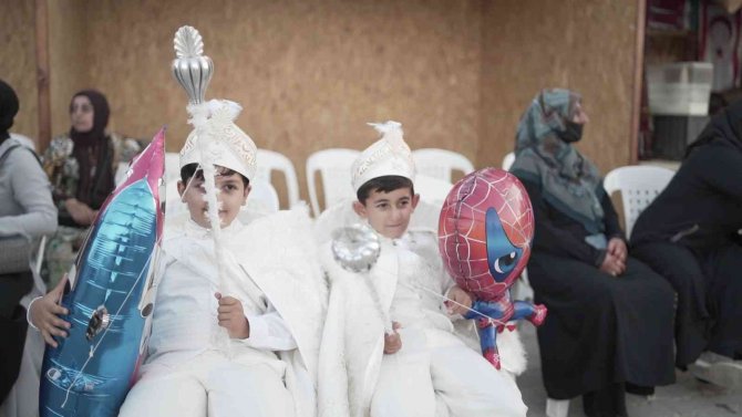 Altınova’da 18. Sünnet Şöleni Coşkusu